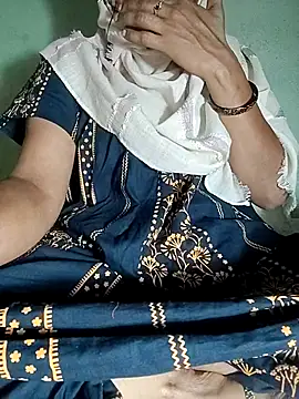 Hotty-Monaa online show from 11.24.25