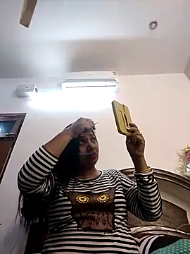 Snapshot of Cute-Janvi20 chatting on 12.16.25 Cute-Janvi20 online show from 12.16.25