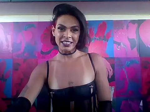 Snapshot of Veronnaink chatting on 10.22.25 Veronnaink online show from 10.22.25