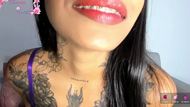 Snapshot of Alykass chatting on 02.01.26 Alykass online show from 02.01.26