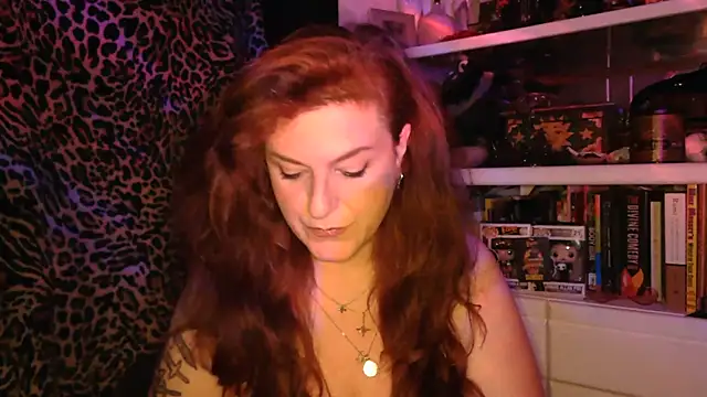 Snapshot of RasheleErotica chatting on 12.21.25 RasheleErotica online show from 12.21.25