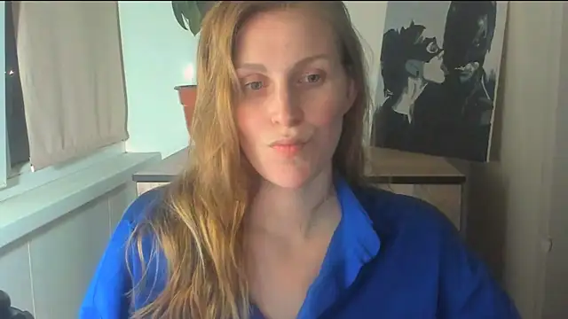 JuliaMuuun online show from 04.18.26