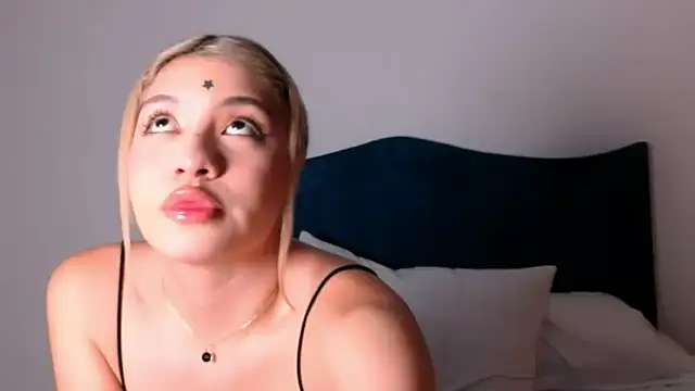 angelinhaaa online show from 10.22.25