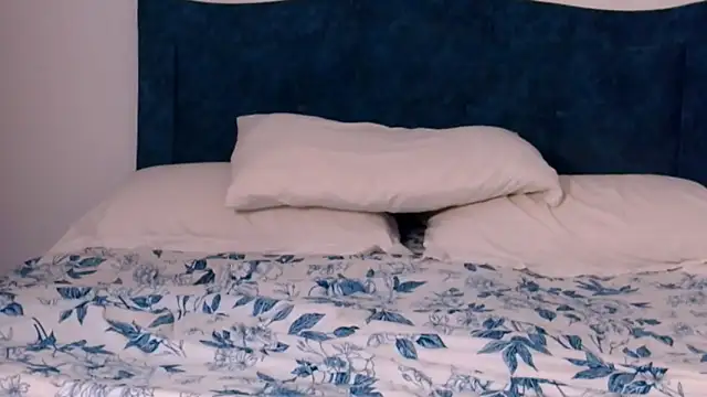 angelinhaaa online show from 11.29.25