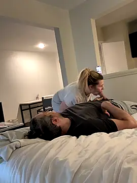 Snapshot of BaddieBossXX2 chatting on 12.03.25 BaddieBossXX2 online show from 12.03.25