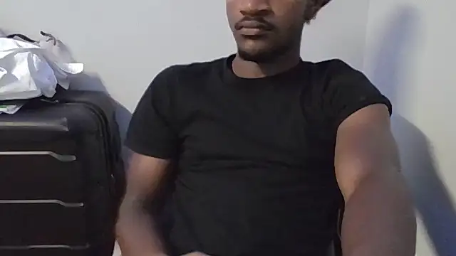 Snapshot of brrrbrrpata chatting on 10.31.25 brrrbrrpata online show from 10.31.25