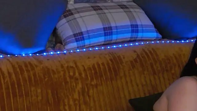 GrayLunna online show from 11.13.25