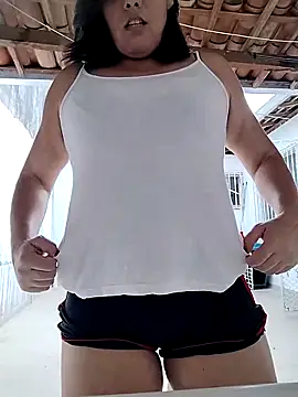 Snapshot of Bellapotencia1985 chatting on 09.22.25 Bellapotencia1985 online show from 09.22.25