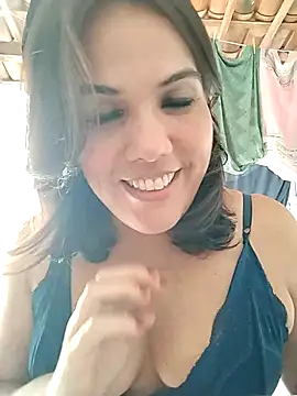 Snapshot of Bellapotencia1985 chatting on 09.24.25 Bellapotencia1985 online show from 09.24.25