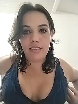 Snapshot of Bellapotencia1985 chatting on 10.11.25 Bellapotencia1985 online show from 10.11.25