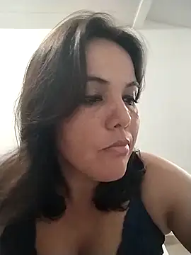 Snapshot of Bellapotencia1985 chatting on 11.01.25 Bellapotencia1985 online show from 11.01.25