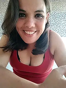 Snapshot of Bellapotencia1985 chatting on 11.28.25 Bellapotencia1985 online show from 11.28.25