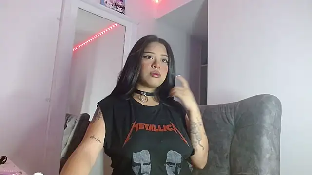 reina reina online show from 10.17.25