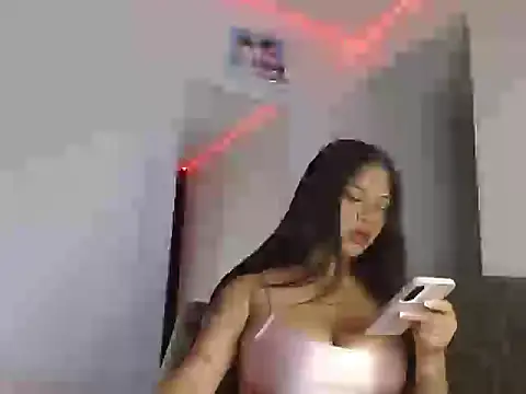 reina reina online show from 10.26.25