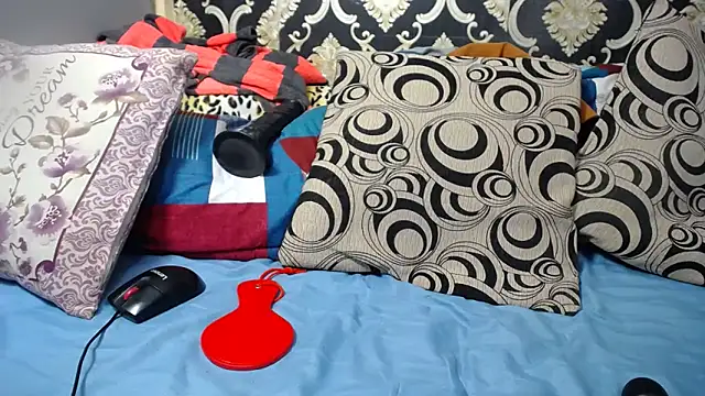 Ozimpho online show from 10.24.25