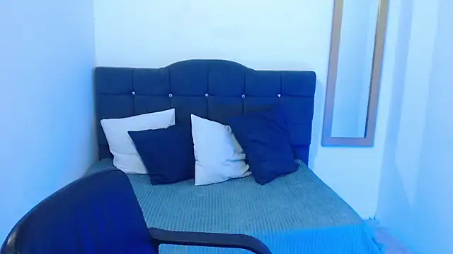 SamantaSweett  online show from 02.13.26