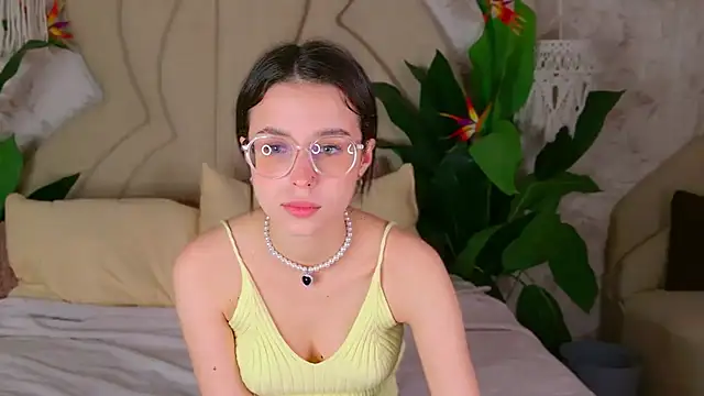 LANA MILANO online show from 10.22.25