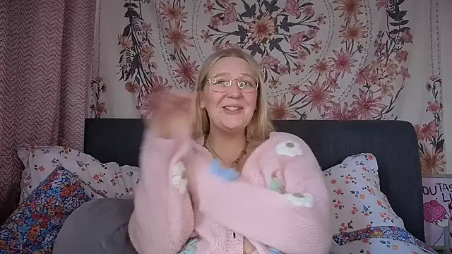 Daisyxoxo  online show from 11.24.25