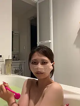 Snapshot of misa_mo chatting on 12.15.25 misa mo online show from 12.15.25