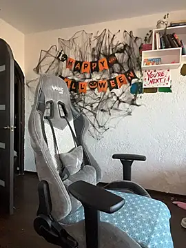 MikssMolly online show from 12.01.25