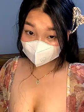 Snapshot of Samcutes chatting on 10.02.25 Samcutes online show from 10.02.25