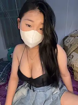 Snapshot of Samcutes chatting on 11.26.25 Samcutes online show from 11.26.25