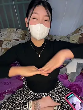 Snapshot of Samcutes chatting on 12.14.25 Samcutes online show from 12.14.25