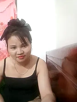 Heulwen-22 online show from 11.02.25