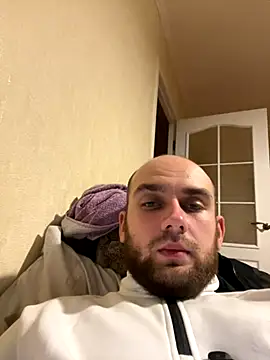 Snapshot of LuckyGirlfriends chatting on 11.04.25 LuckyGirlfriends online show from 11.04.25