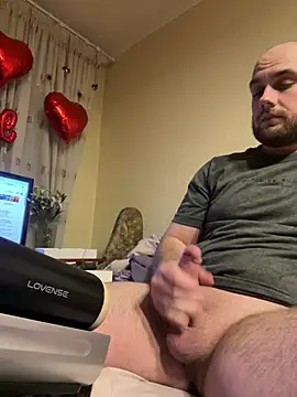 LuckyGirlfriends online show from 04.27.26