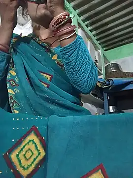 MISS LOVE 001 online show from 09.20.25