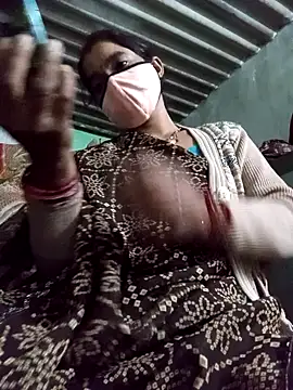 MISS LOVE 001 online show from 10.29.25