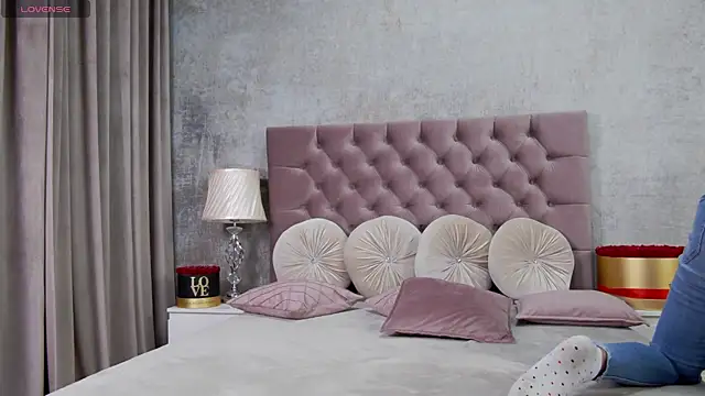 DaryaReed online show from 12.04.25