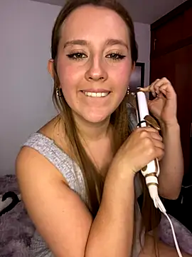 Cutie blondie online show from 11.20.25