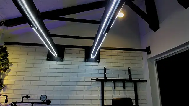 Snapshot of ItaloMoore chatting on 10.25.25 ItaloMoore online show from 10.25.25