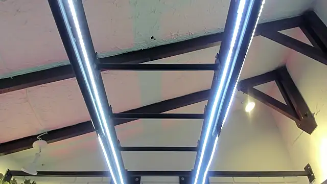 Snapshot of ItaloMoore chatting on 11.20.25 ItaloMoore online show from 11.20.25