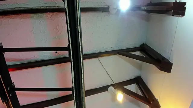 Snapshot of ItaloMoore chatting on 11.28.25 ItaloMoore online show from 11.28.25