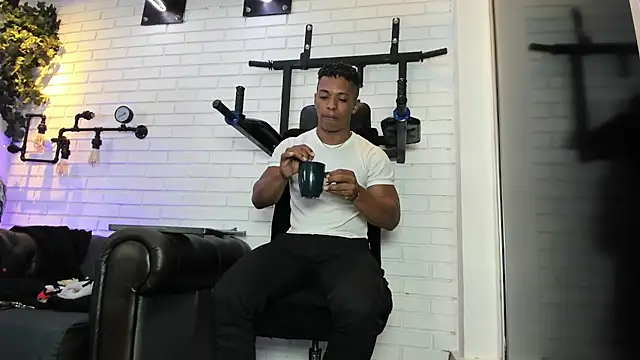 Snapshot of ItaloMoore chatting on 02.10.26 ItaloMoore online show from 02.10.26