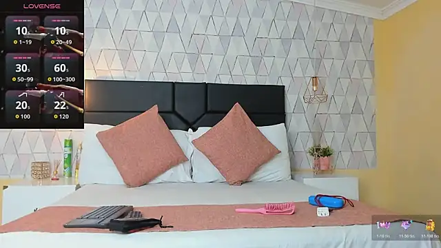 OliviaGarciaa online show from 11.14.25