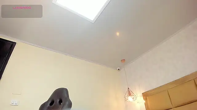 MELISSAROUGE online show from 04.16.26