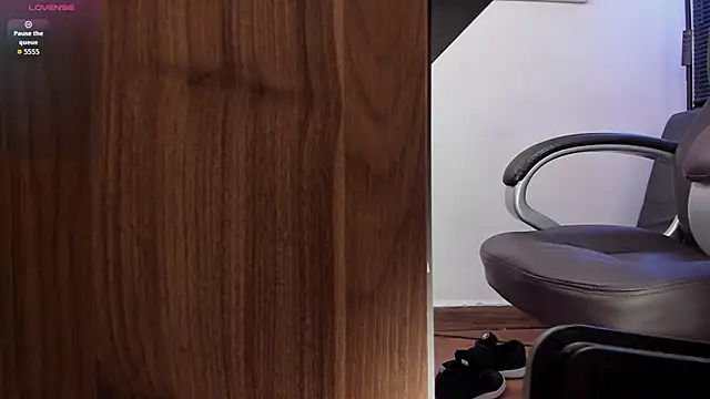 Snapshot of Dash_Bukoski chatting on 09.12.25 Dash Bukoski online show from 09.12.25