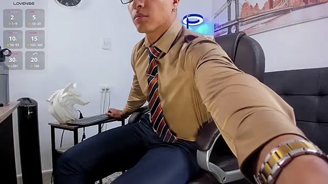 Snapshot of Dash_Bukoski chatting on 11.04.25 Dash Bukoski online show from 11.04.25