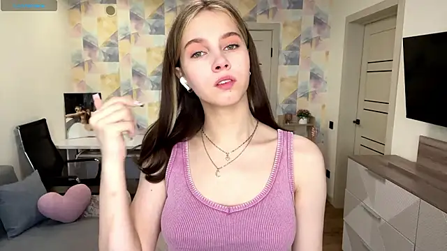 NylaNadler online show from 02.11.26