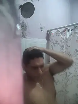 Snapshot of Rtmh1250 chatting on 10.22.25 Rtmh1250 online show from 10.22.25