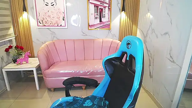 Jade Jones a online show from 10.08.25