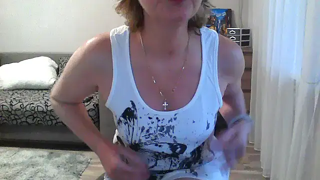 Snapshot of IrynaMolbertx chatting on 11.02.25 IrynaMolbertx online show from 11.02.25