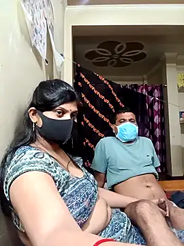 Snapshot of reena502 chatting on 09.16.25 reena502 online show from 09.16.25