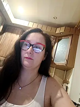 Amandda  online show from 11.23.25