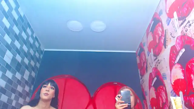 julessxcharlotte online show from 11.26.25