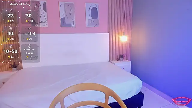 Snapshot of candy_lux30 chatting on 10.25.25 candy lux30 online show from 10.25.25